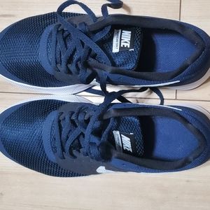 Nike shoes women size US 6.5Y